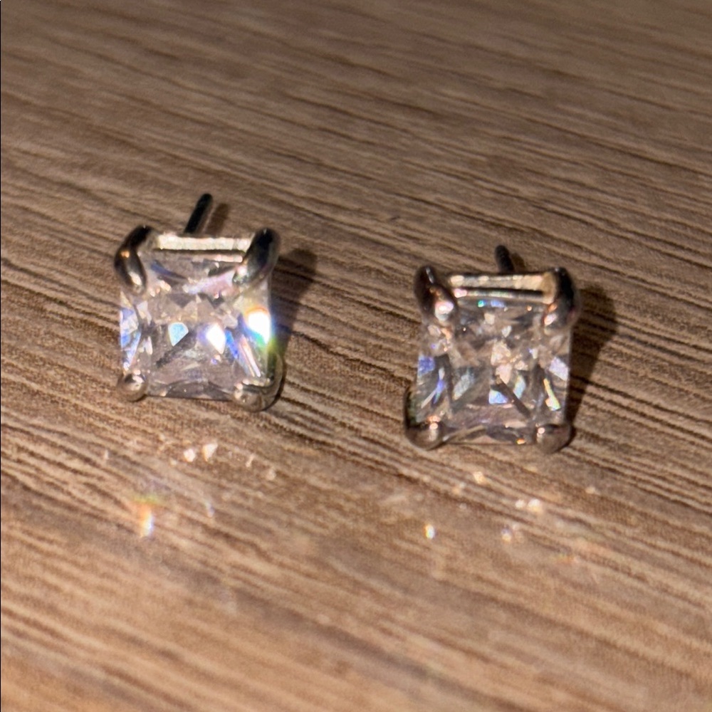 Elegant Silver princess cut Stud Earrings